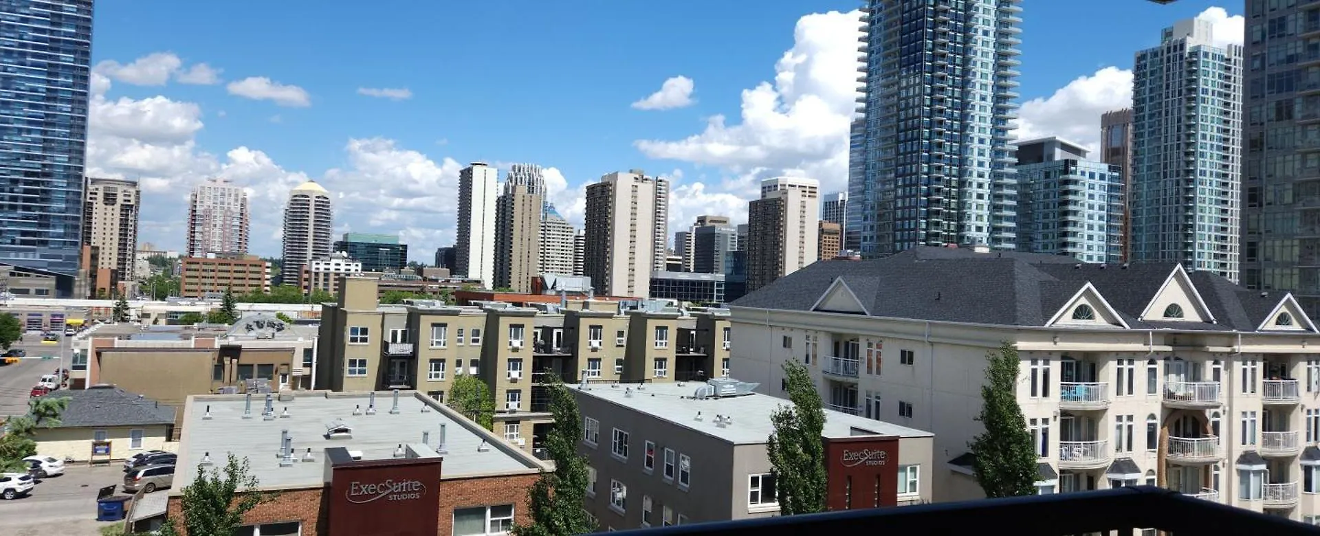Stylish 2-Bed, 1-Bath In Downtown Calgary Apartment