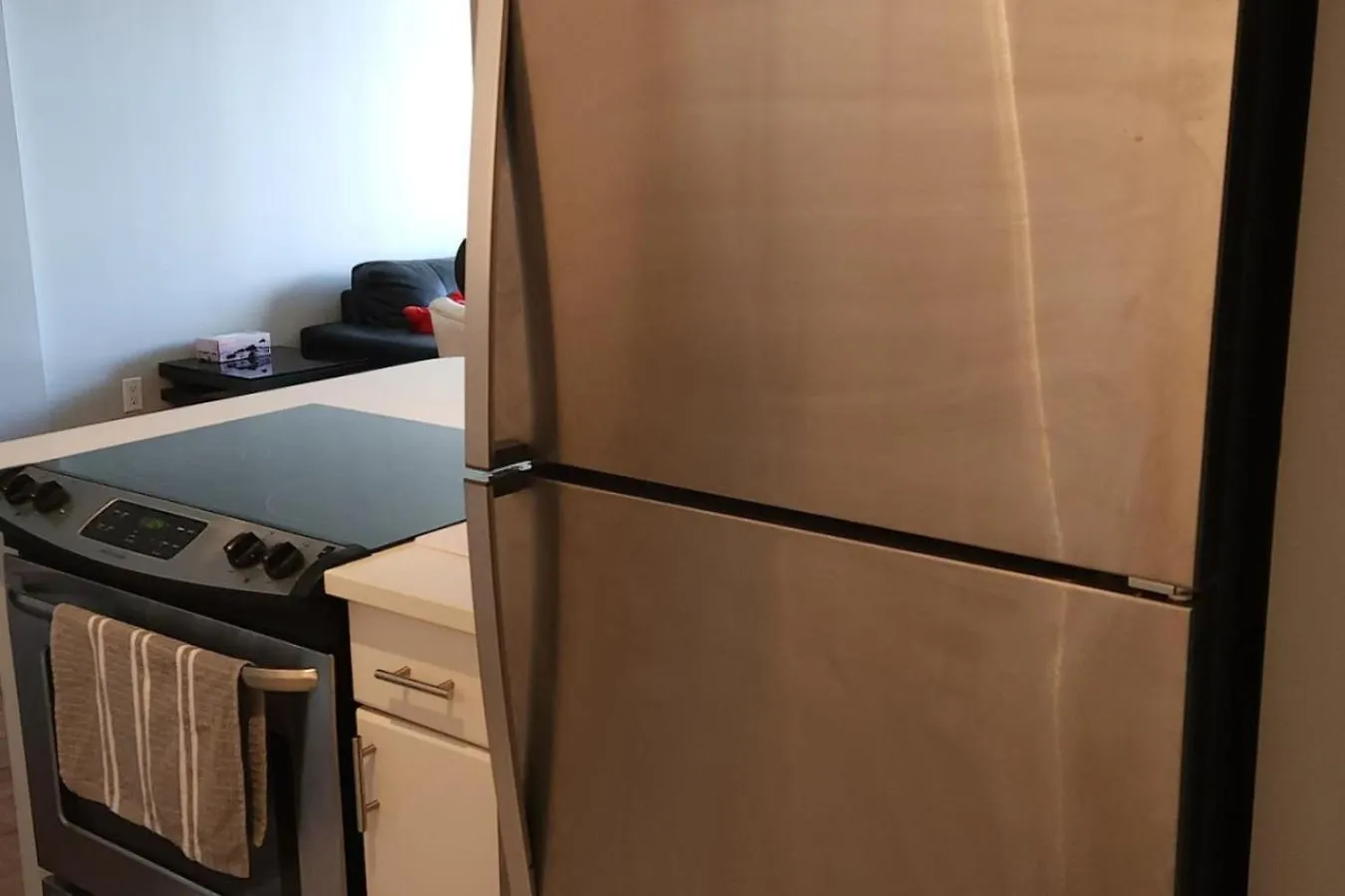 Stylish 2-Bed, 1-Bath In Downtown Calgary Apartment